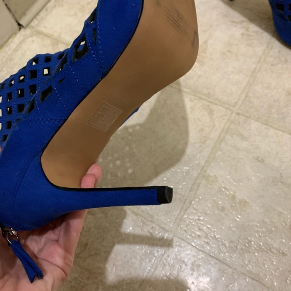 Stunning cobalt blue heel boots - Picture 5 of 5